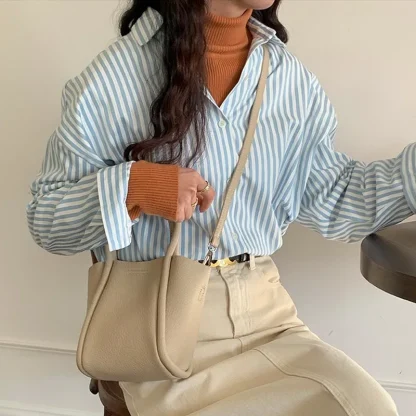 Sleek Simplicity Bucket Bag - Image 4