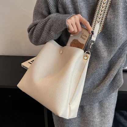 Elegant Crossbody Bucket Bag - Image 2