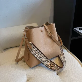 Elegant Crossbody Bucket Bag