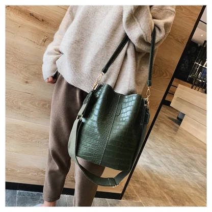 Timeless Beauty Bucket Bag - Image 3