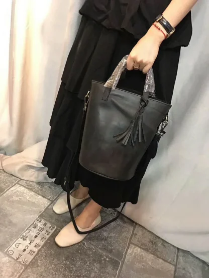 Chic Crossbody Bucket Bag - Image 7