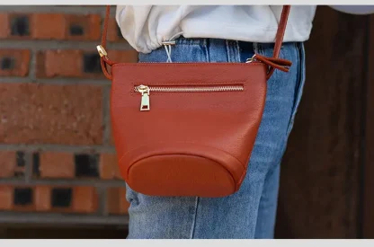 Luxury Chic Bucket Bag - Image 4