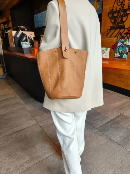Elegant Sleek Bucket Bag - Image 6