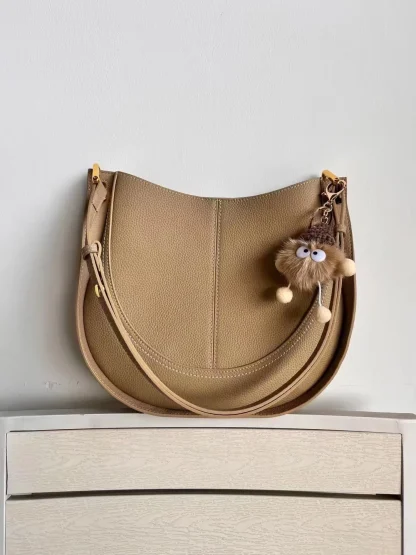 Simple Elegant Bucket Bag - Image 4