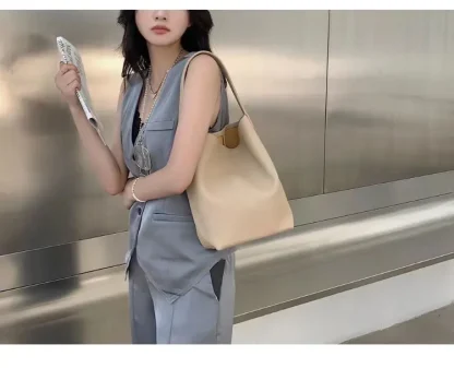 Solid Tote Bucket Bag - Image 5